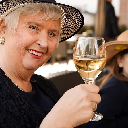 Otel Huenerbein's Posthotel 3*