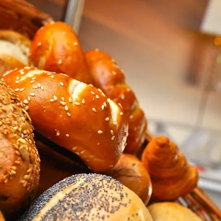 Huenerbein's Posthotel 3*