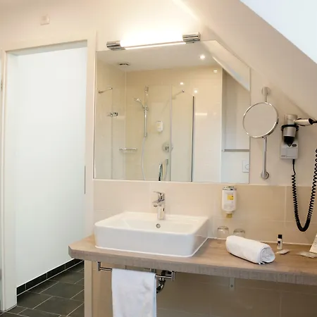 Otel Huenerbein's Posthotel 3*