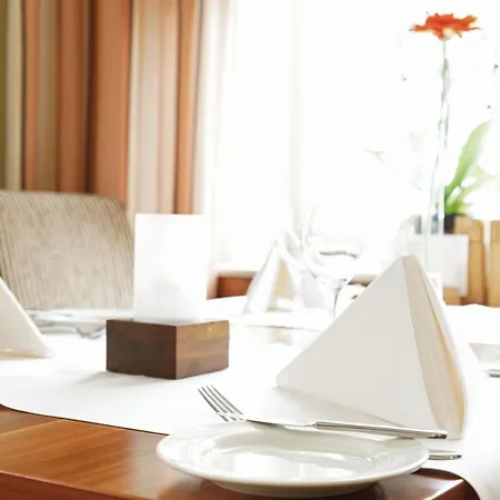 ホテル Huenerbein's Posthotel 3*
